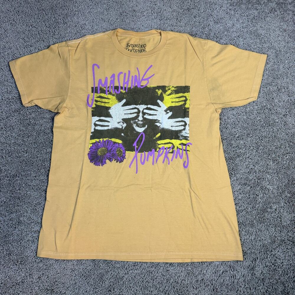 Smashing Pumpkins Shirt Mens Large Yellow Hands Girls Hot Topic Tagless Music